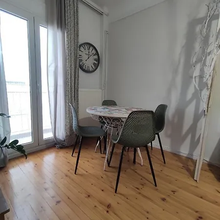 Aika Apartment, διαμέρισμα στο κέντρο, κοντά στη δεθ Thessaloniki