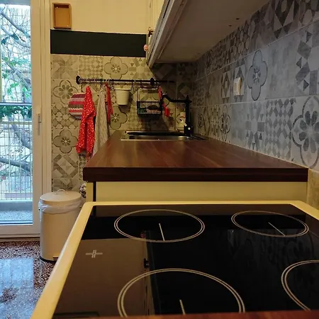 Aika Apartment, διαμέρισμα στο κέντρο, κοντά στη δεθ Apartment